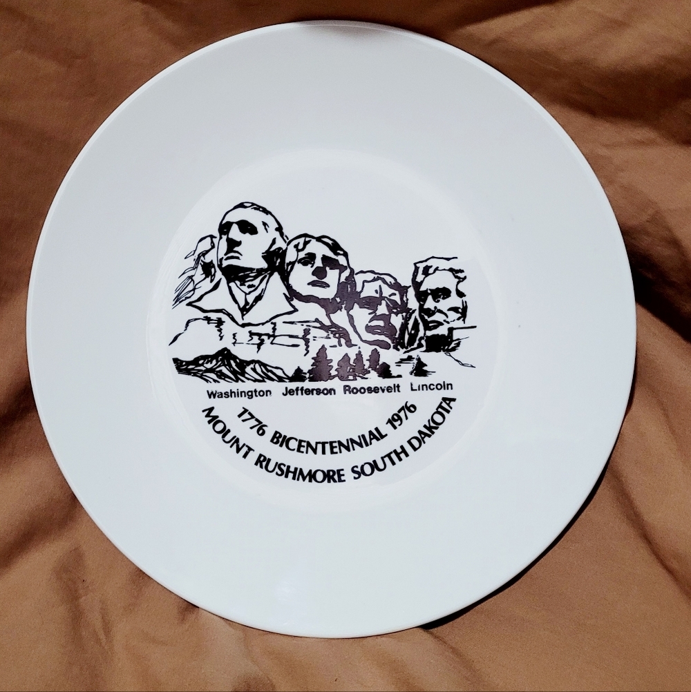 American Bicentennial Mt. Rushmore 10" Commemorative Plate